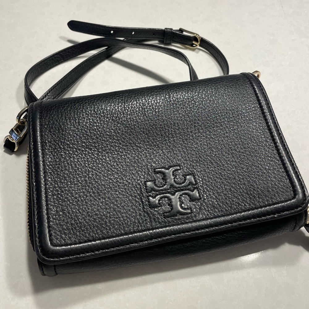 Tory Burch black crossbody wallet bag